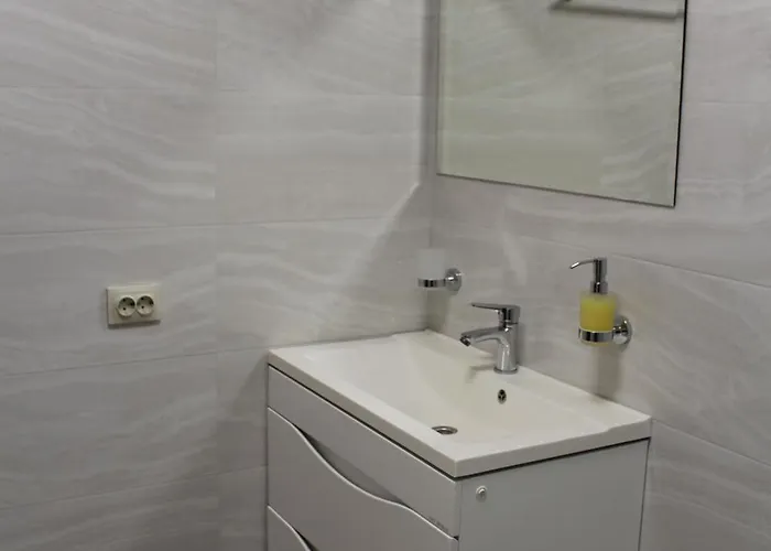 баймонт Hotel *